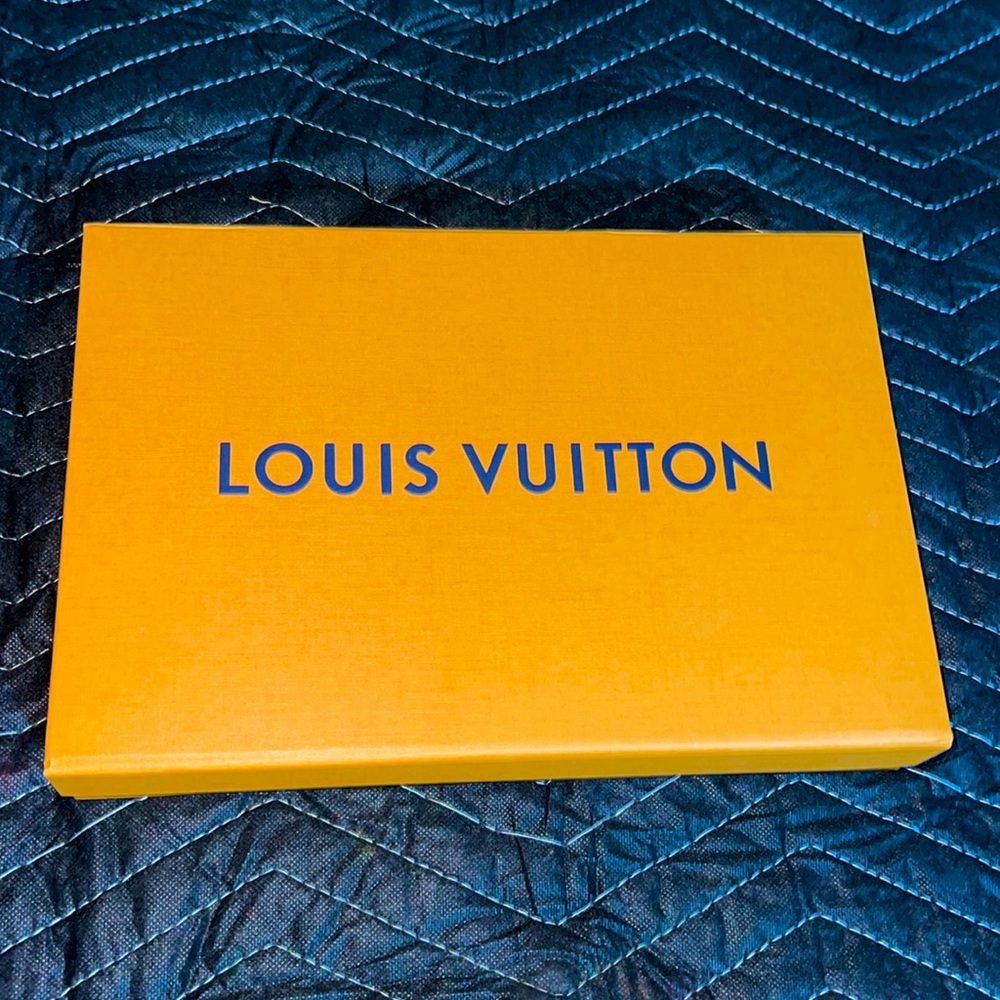 EMPTY - original Louis Vuitton box